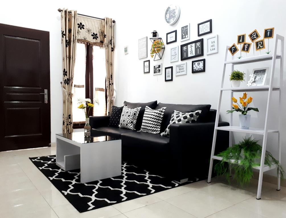 Villa Fifari - 5 Kamar Tidur, 3 Kamar Mandi Batu  Ngoại thất bức ảnh