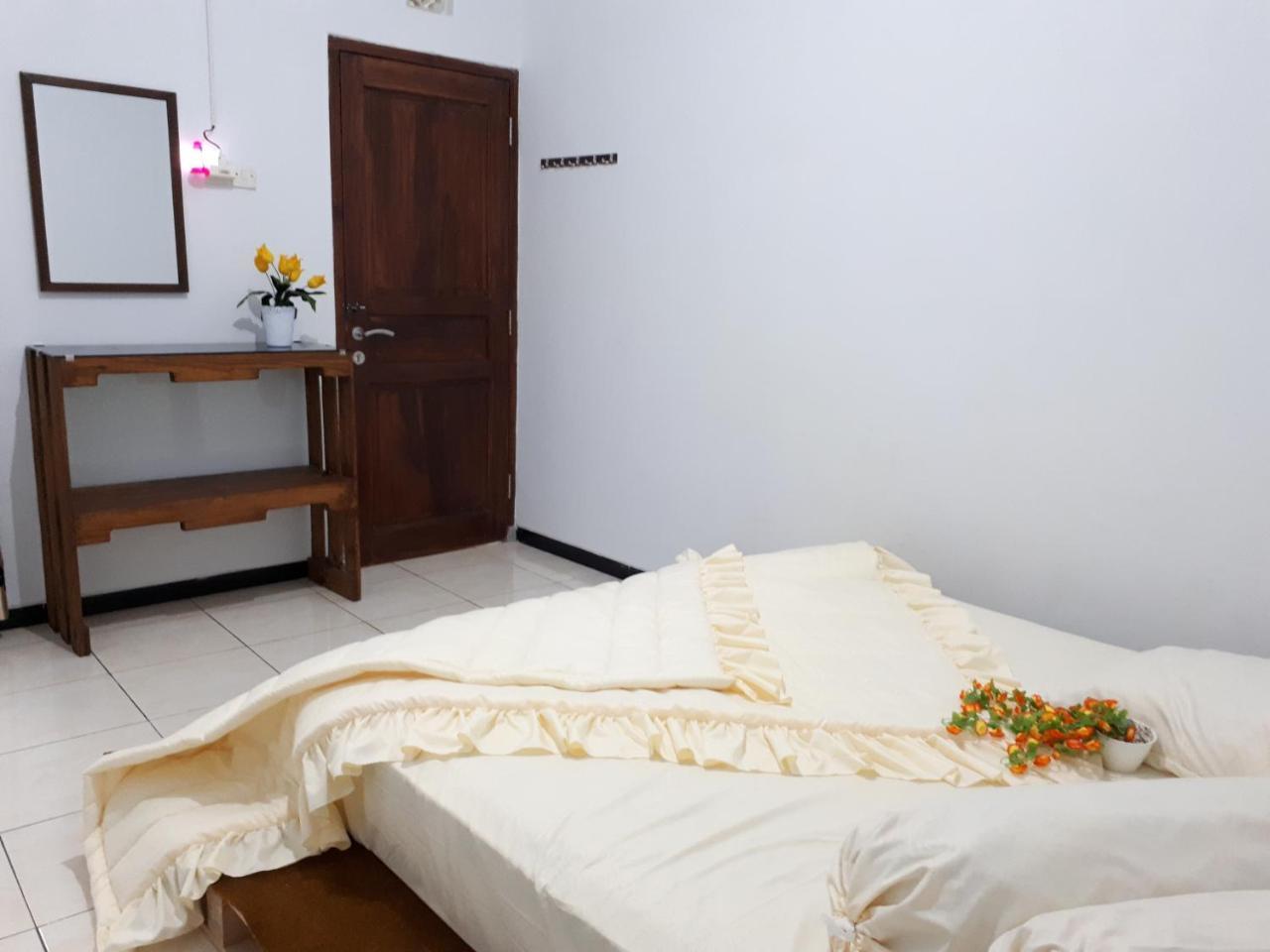 Villa Fifari - 5 Kamar Tidur, 3 Kamar Mandi Batu  Ngoại thất bức ảnh