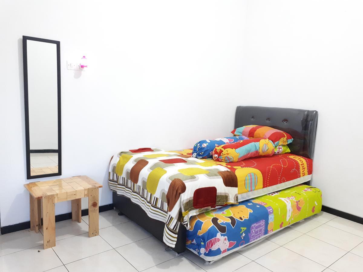Villa Fifari - 5 Kamar Tidur, 3 Kamar Mandi Batu  Ngoại thất bức ảnh